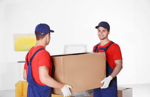 Removal van with recyclable packing materials prepared for sorting