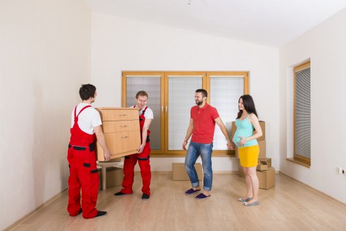 Moving day preparation in a Shepherds Bush flat with access considerations
