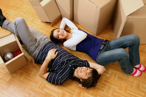 A local moving team handling a flat relocation in Shepherd’s Bush